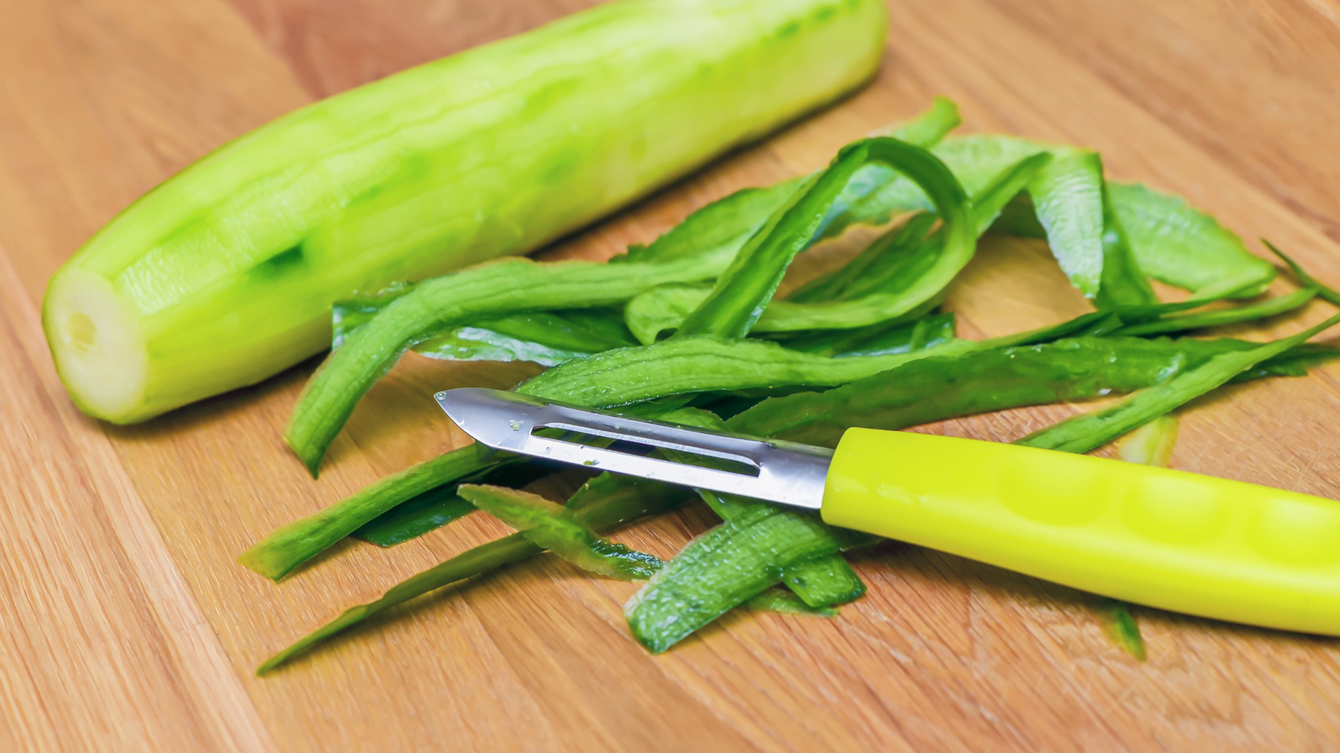 Cucumber skin for rabbit to eat.