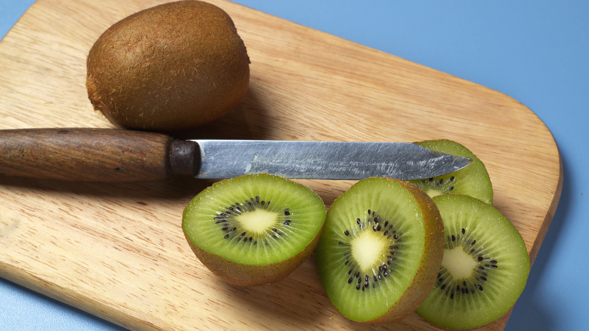 Can rabbits eat kiwi?